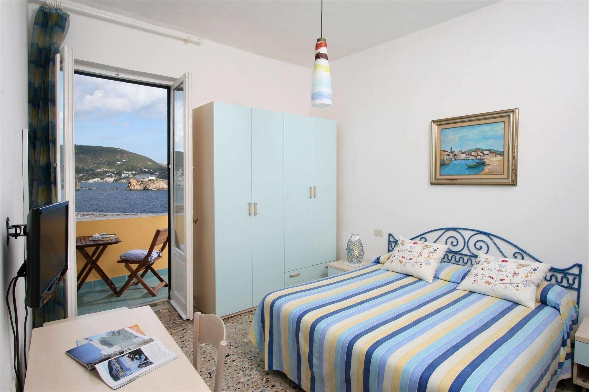 Locanda Mari Ponza Zewnętrze zdjęcie
